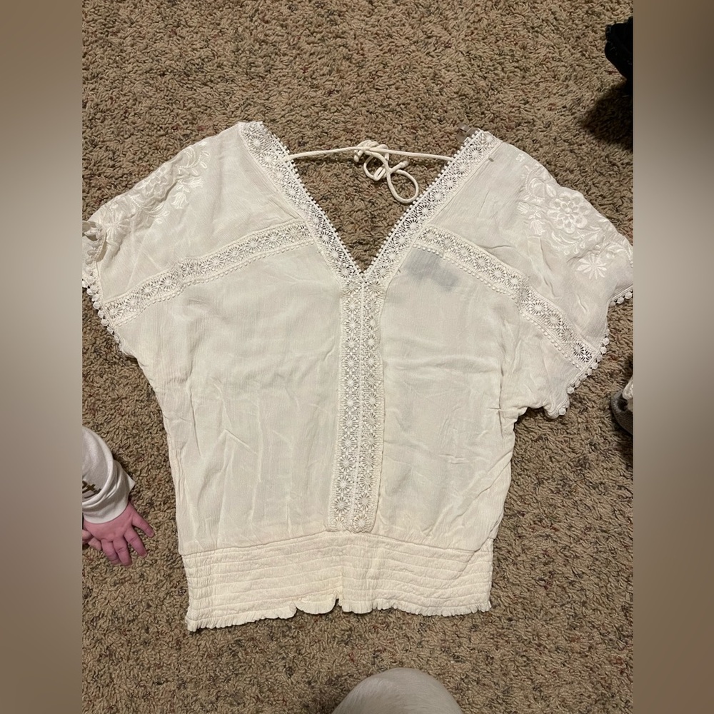 White v neck blouse
